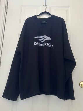 Balenciaga Black V-Neck Logo Long sleeve tee
